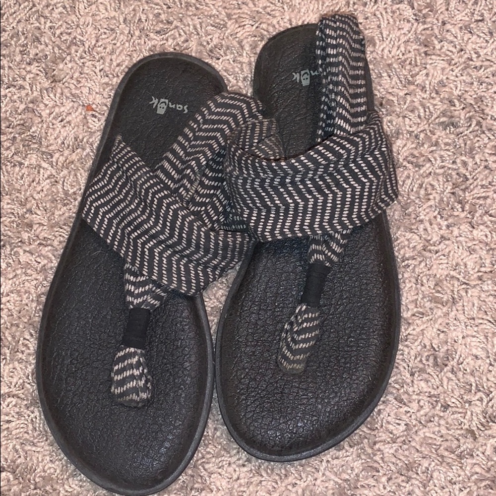 Sanuk sandals